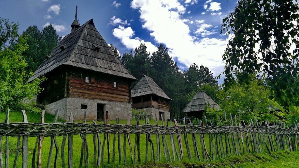 Apartmani Milic Sirogojno Экстерьер фото